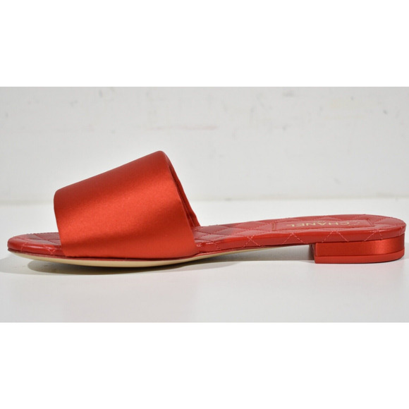Chanel 22P Red Satin CC Gold Logo Quilted Leather Slide Mule Sandal Flop Flat 39 - Picture 9 of 12